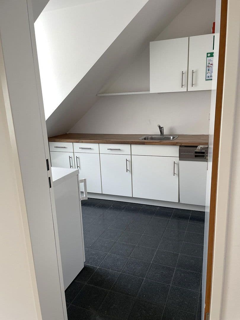 Prenájom kancelárie 414 m², München, Bavorsko Prenájom kancelárie 414 m², München, Bavorsko