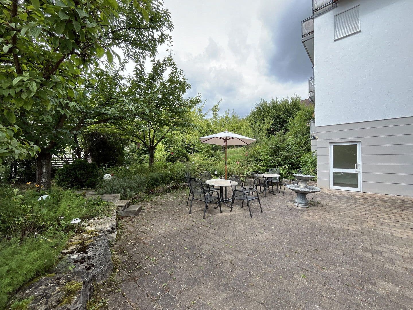 Prenájom bytu 2-izbový 81 m², Möckmühl, Bádensko-Wurttembersko Prenájom bytu 2-izbový 81 m², Möckmühl, Bádensko-Wurttembersko