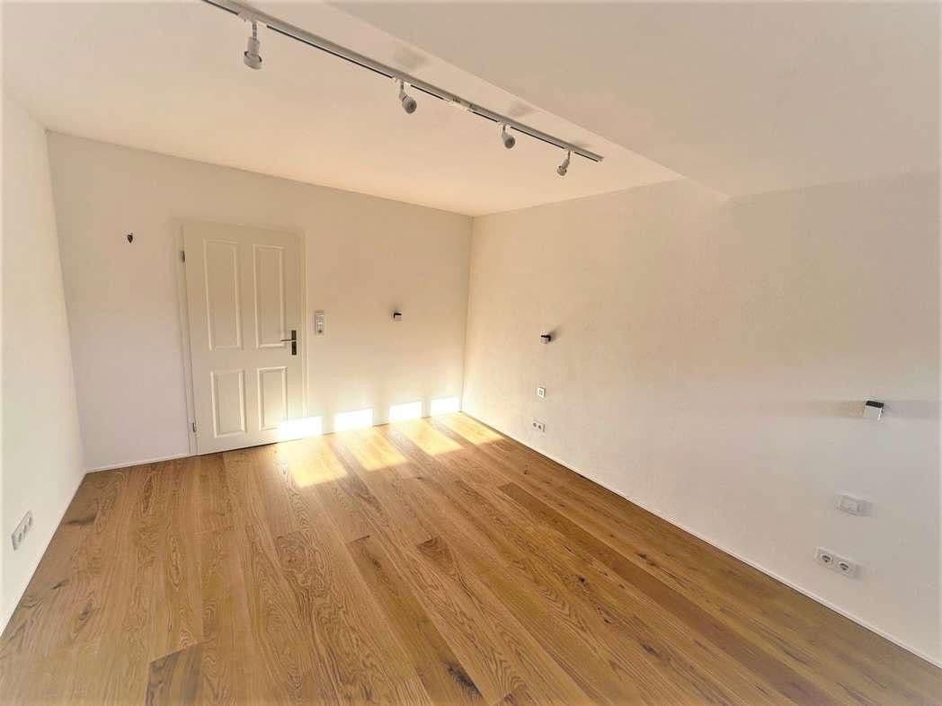 Prenájom bytu 3-izbový 75 m², auf Anfrage, Bad Wiessee, Bavorsko Prenájom bytu 3-izbový 75 m², auf Anfrage, Bad Wiessee, Bavorsko