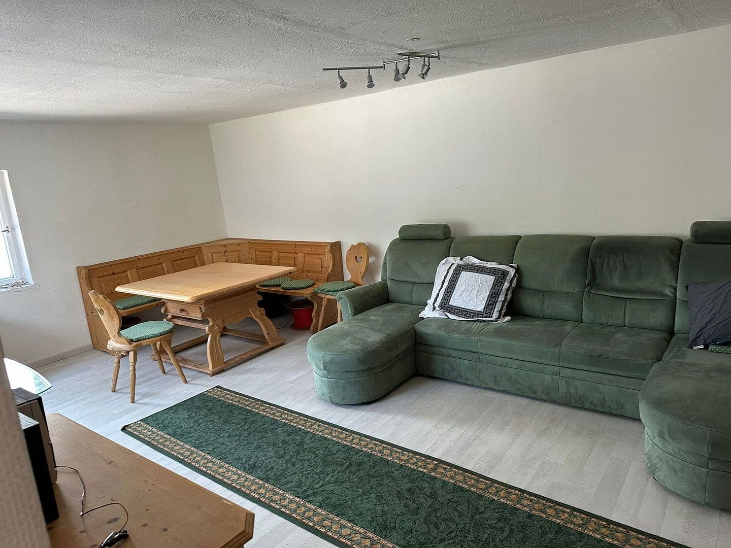 Prenájom domu 200 m², pozemek 750 m², Höhenkirchen, Bavorsko Prenájom domu 200 m², pozemek 750 m², Höhenkirchen, Bavorsko