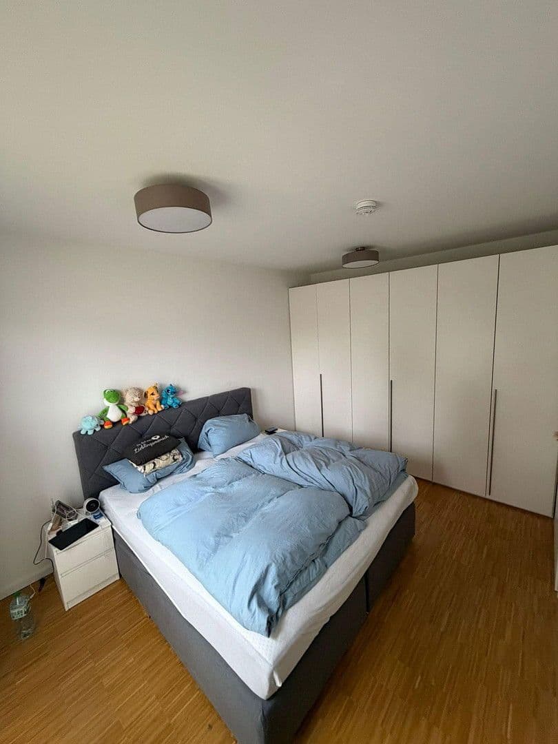 Prenájom bytu 2-izbový 45 m², Frankfurt am Main, Hesensko Prenájom bytu 2-izbový 45 m², Frankfurt am Main, Hesensko