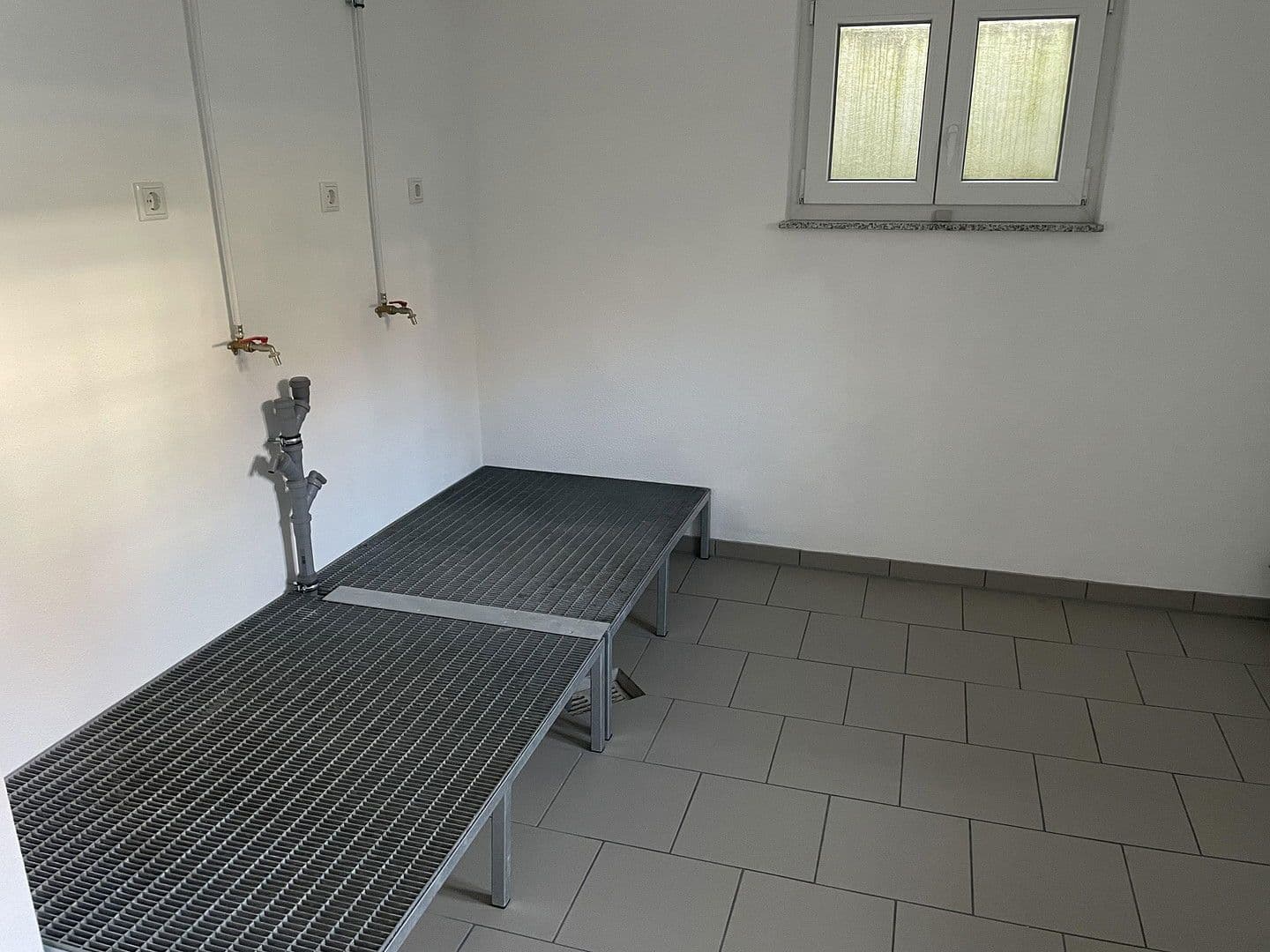 Prenájom bytu 3-izbový 90 m², Frickenhausen, Bádensko-Wurttembersko Prenájom bytu 3-izbový 90 m², Frickenhausen, Bádensko-Wurttembersko