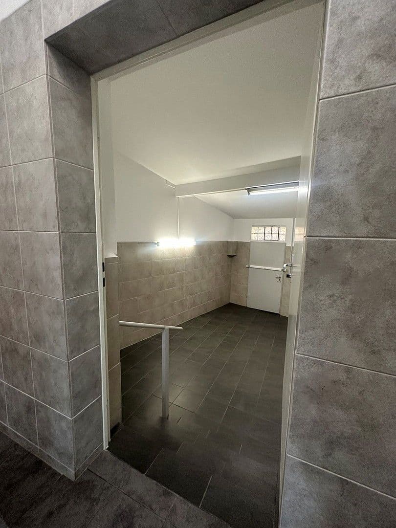 Prenájom nebytového priestoru 90 m², Antoniterstr. 54, Alzey, Porýnie-Falcko Prenájom nebytového priestoru 90 m², Antoniterstr. 54, Alzey, Porýnie-Falcko