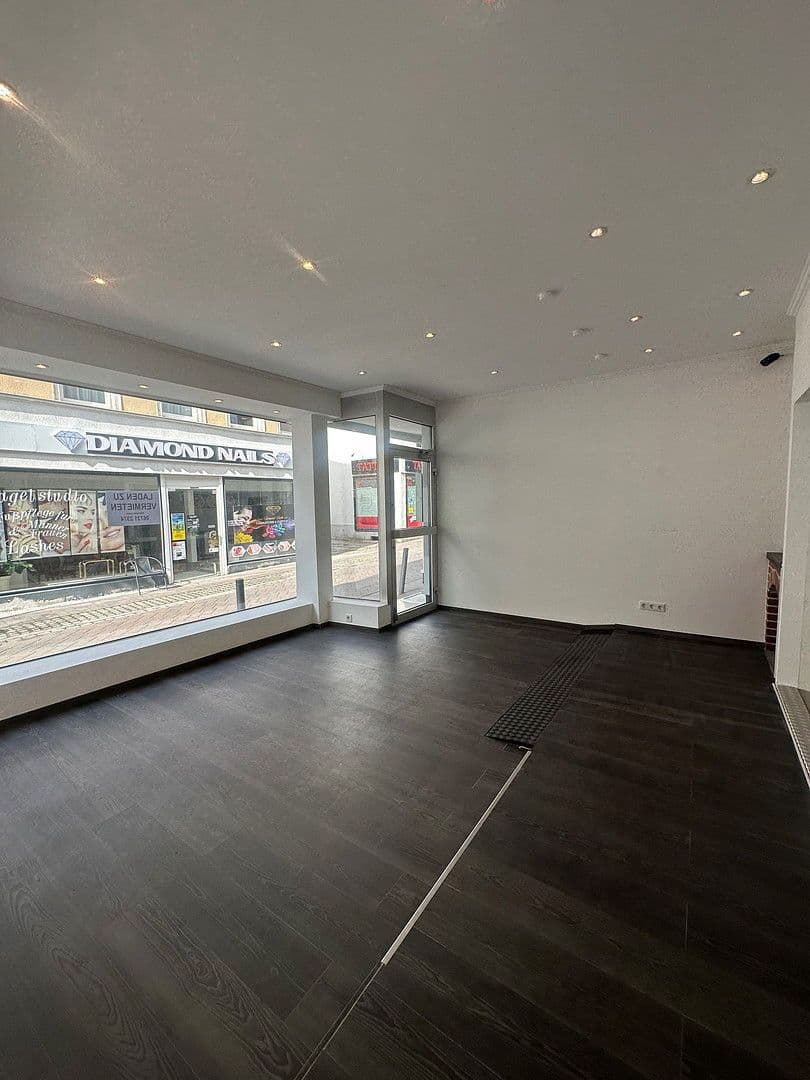 Prenájom nebytového priestoru 90 m², Antoniterstr. 54, Alzey, Porýnie-Falcko Prenájom nebytového priestoru 90 m², Antoniterstr. 54, Alzey, Porýnie-Falcko