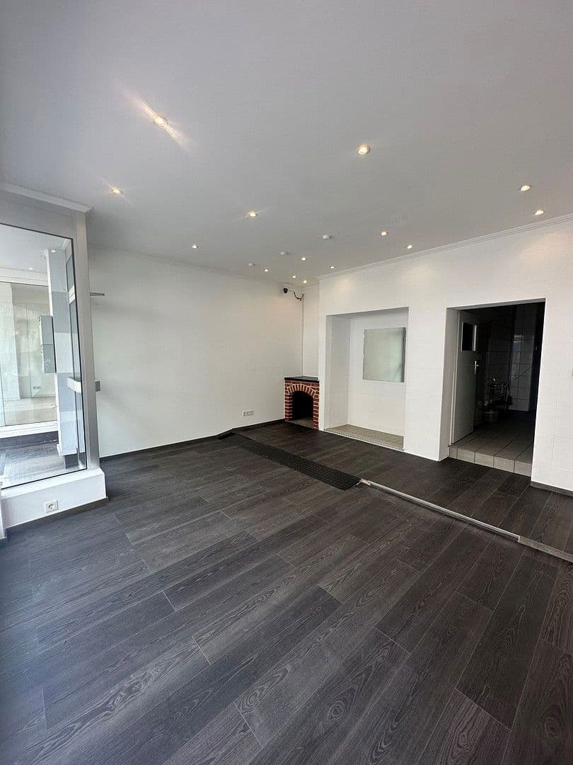 Prenájom nebytového priestoru 90 m², Antoniterstr. 54, Alzey, Porýnie-Falcko Prenájom nebytového priestoru 90 m², Antoniterstr. 54, Alzey, Porýnie-Falcko