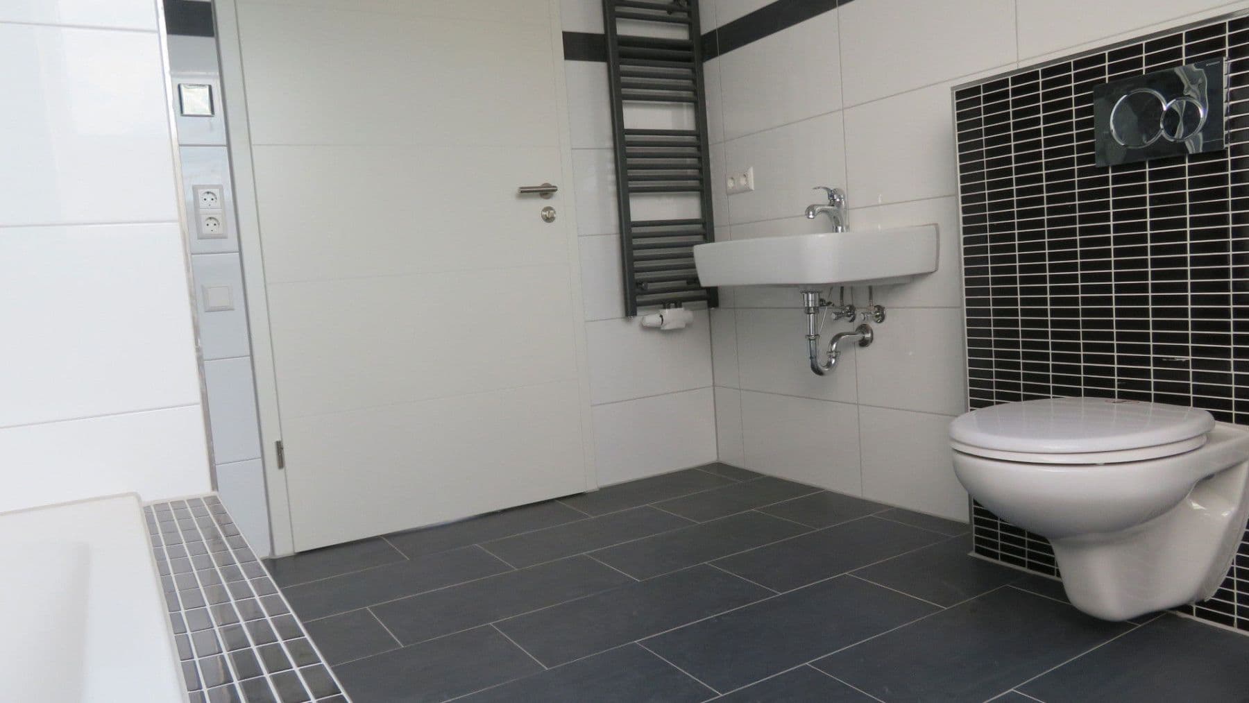 Prenájom bytu 4-izbový 110 m², Gartenstraße 20, Bad Rappenau, Bádensko-Wurttembersko Prenájom bytu 4-izbový 110 m², Gartenstraße 20, Bad Rappenau, Bádensko-Wurttembersko