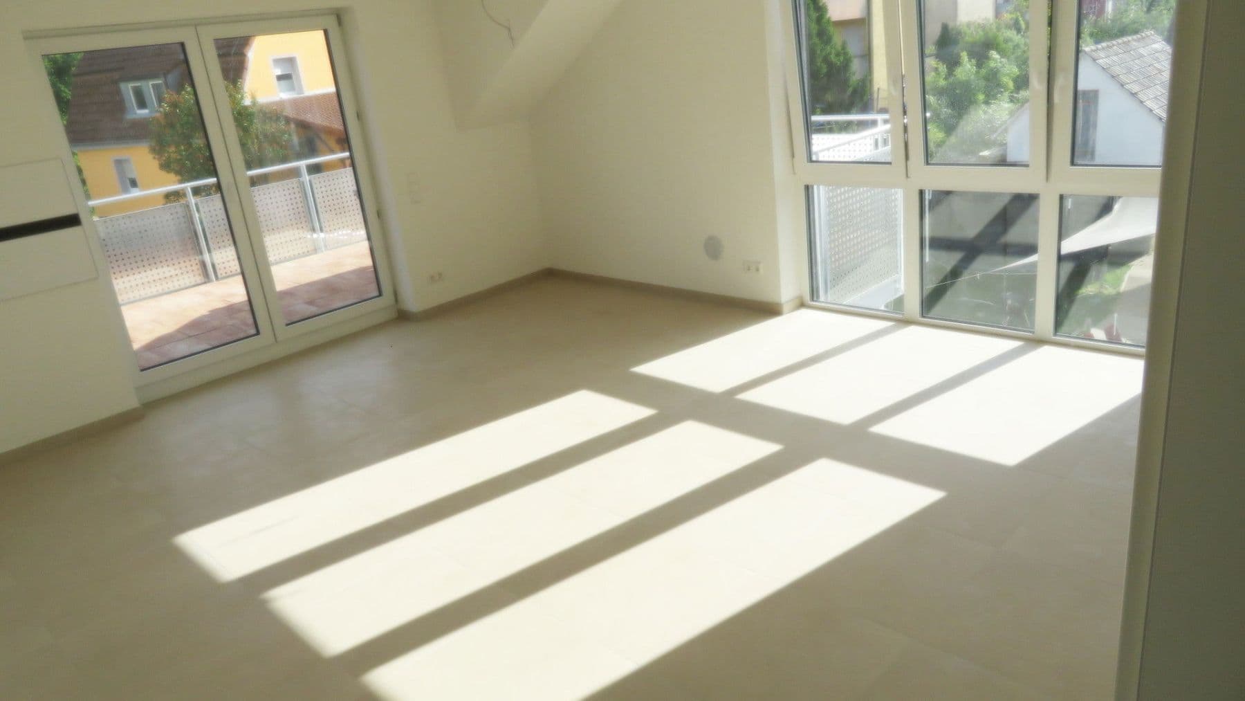 Prenájom bytu 4-izbový 110 m², Gartenstraße 20, Bad Rappenau, Bádensko-Wurttembersko Prenájom bytu 4-izbový 110 m², Gartenstraße 20, Bad Rappenau, Bádensko-Wurttembersko