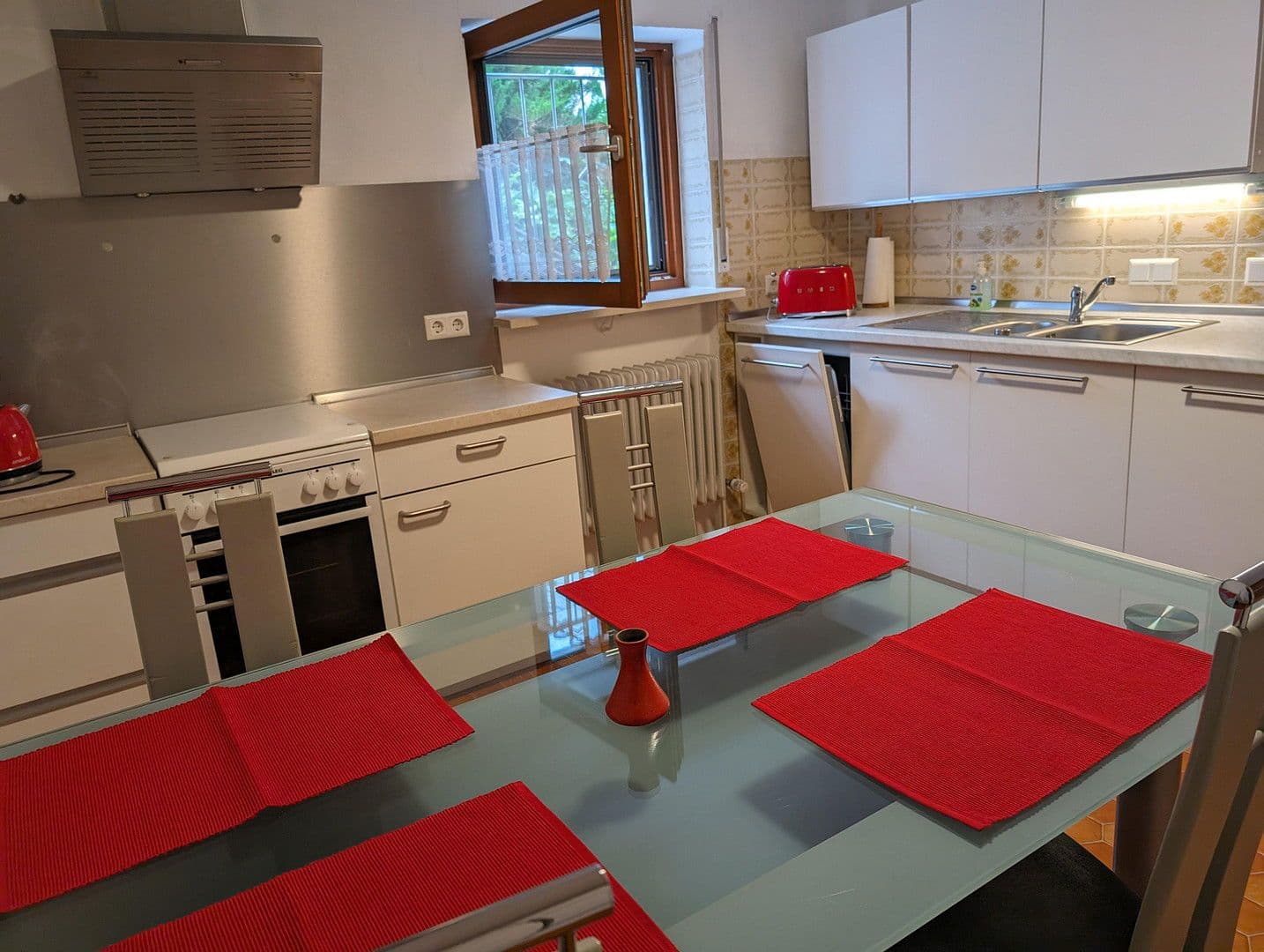 Prenájom bytu 2-izbový 50 m², Ulm, Bádensko-Wurttembersko Prenájom bytu 2-izbový 50 m², Ulm, Bádensko-Wurttembersko