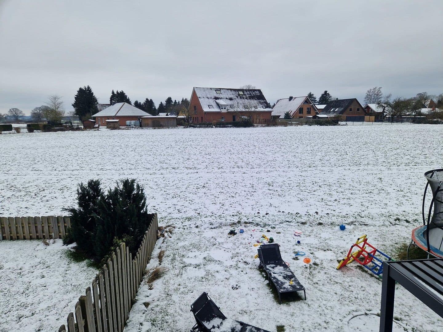 Prenájom domu 119 m², pozemek 400 m², Moorweg 3b, Hollenbek, Šlezvicko-Holštajnsko Prenájom domu 119 m², pozemek 400 m², Moorweg 3b, Hollenbek, Šlezvicko-Holštajnsko