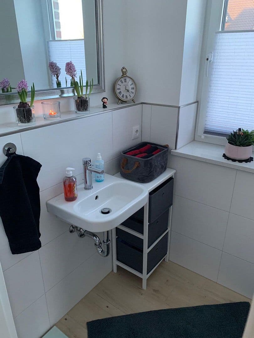 Prenájom domu 119 m², pozemek 400 m², Moorweg 3b, Hollenbek, Šlezvicko-Holštajnsko Prenájom domu 119 m², pozemek 400 m², Moorweg 3b, Hollenbek, Šlezvicko-Holštajnsko