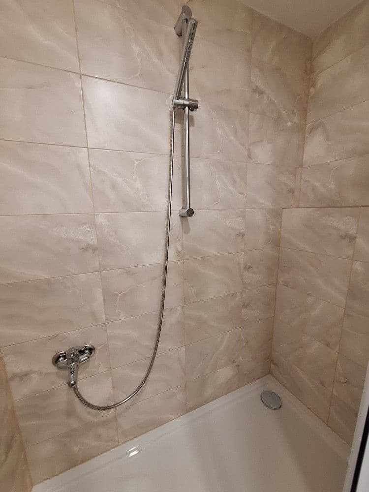 Prenájom bytu 3-izbový 84 m², Čajkovského, Hradec Králové, Královéhradecký kraj Prenájom bytu 3-izbový 84 m², Čajkovského, Hradec Králové, Královéhradecký kraj