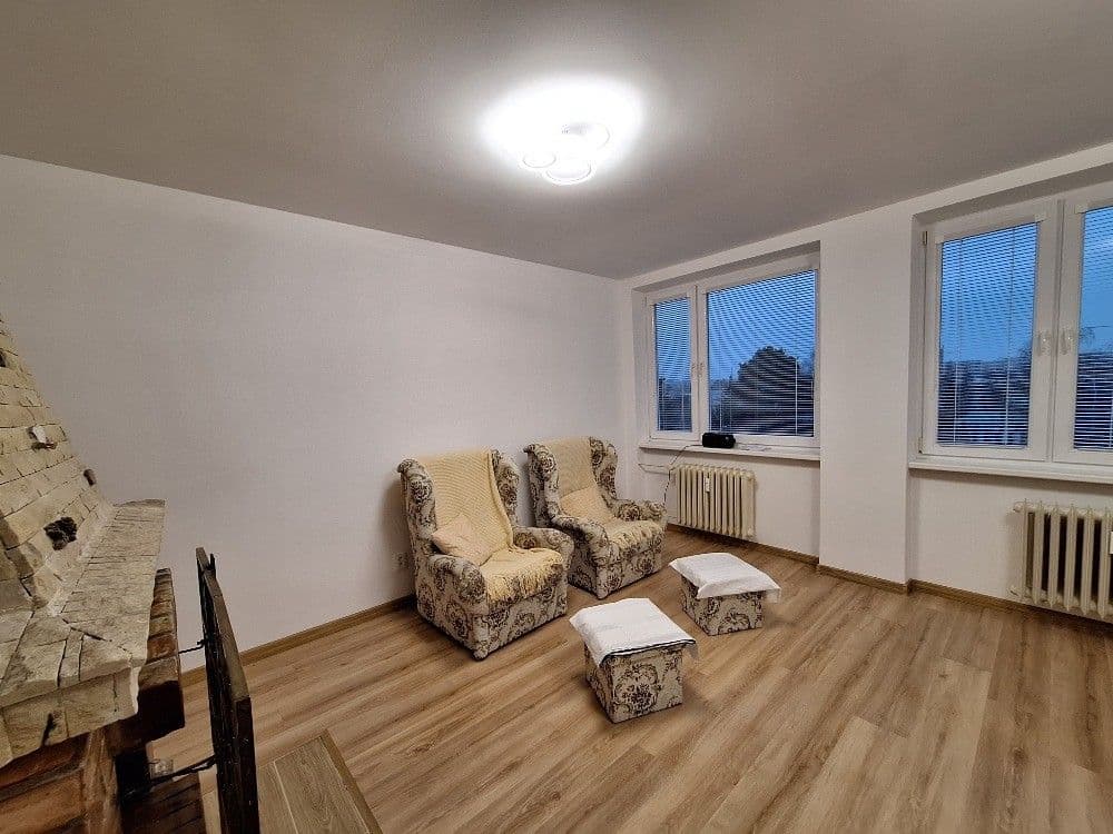 Prenájom bytu 3-izbový 84 m², Čajkovského, Hradec Králové, Královéhradecký kraj Prenájom bytu 3-izbový 84 m², Čajkovského, Hradec Králové, Královéhradecký kraj