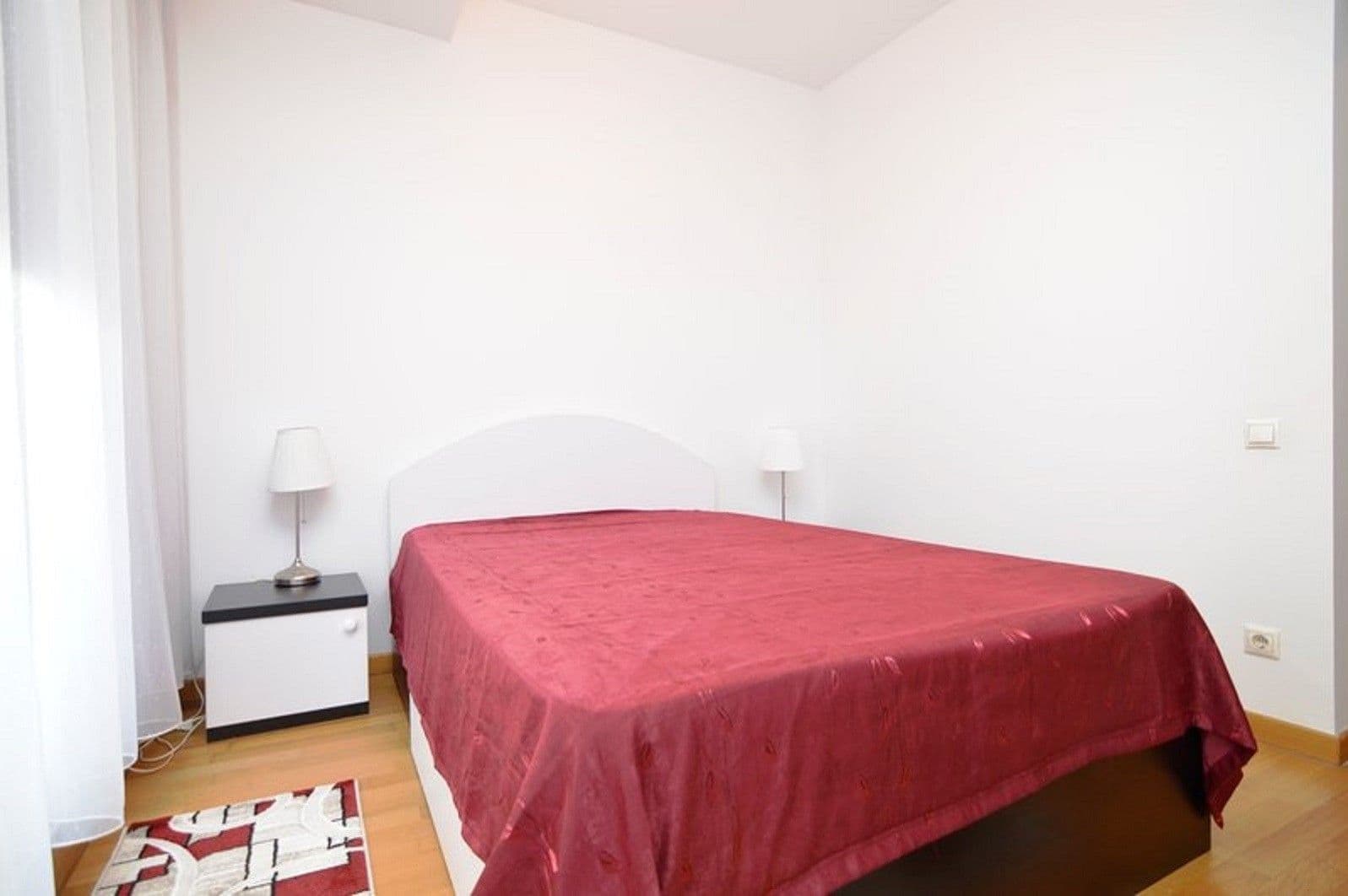 Prenájom bytu 2-izbový 70 m², Jirečkova, Praha, Praha Prenájom bytu 2-izbový 70 m², Jirečkova, Praha, Praha