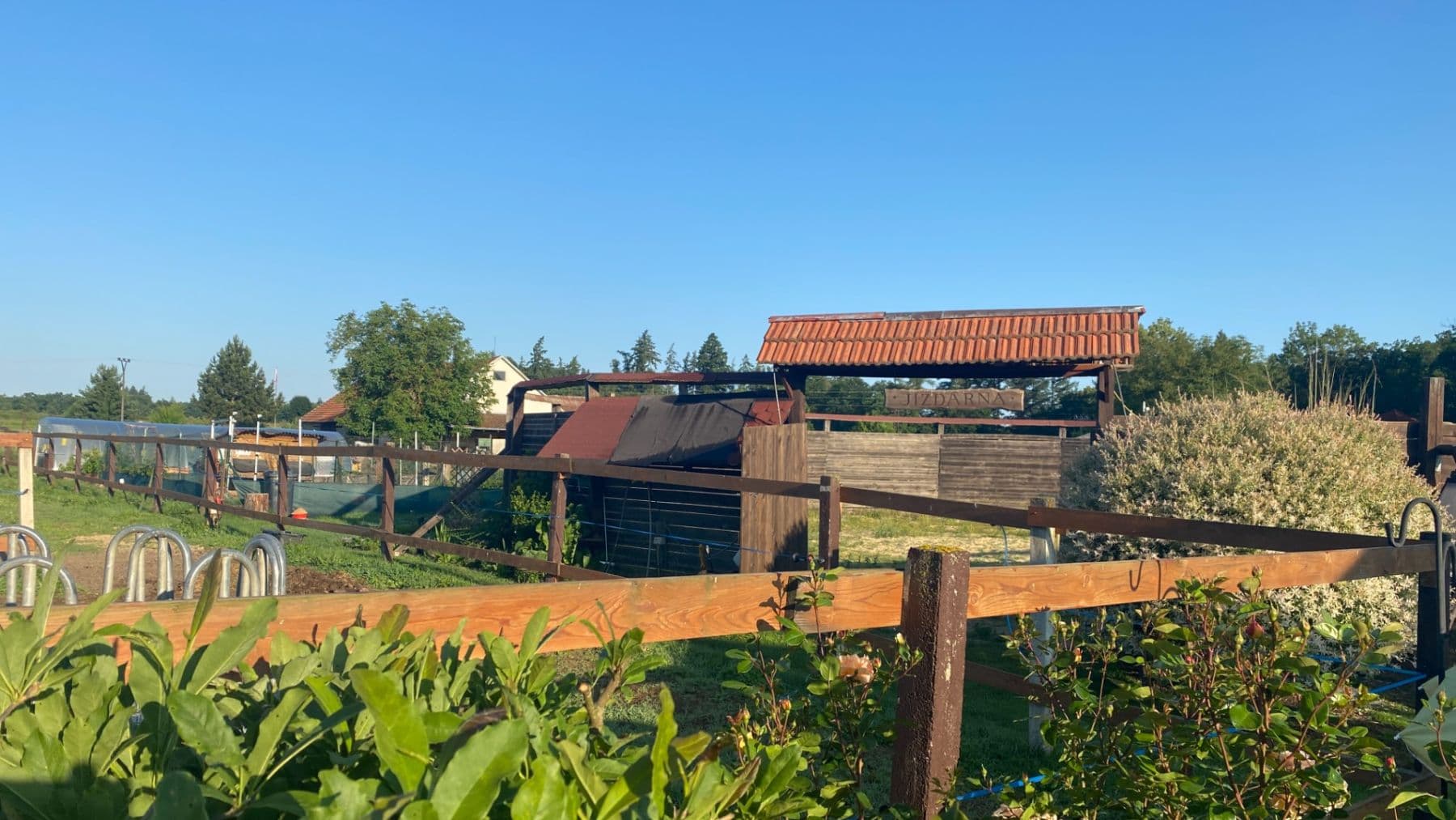 Predaj domu 1.577 m², pozemek 27.215 m², Pluhův Žďár, Jihočeský kraj Predaj domu 1.577 m², pozemek 27.215 m², Pluhův Žďár, Jihočeský kraj