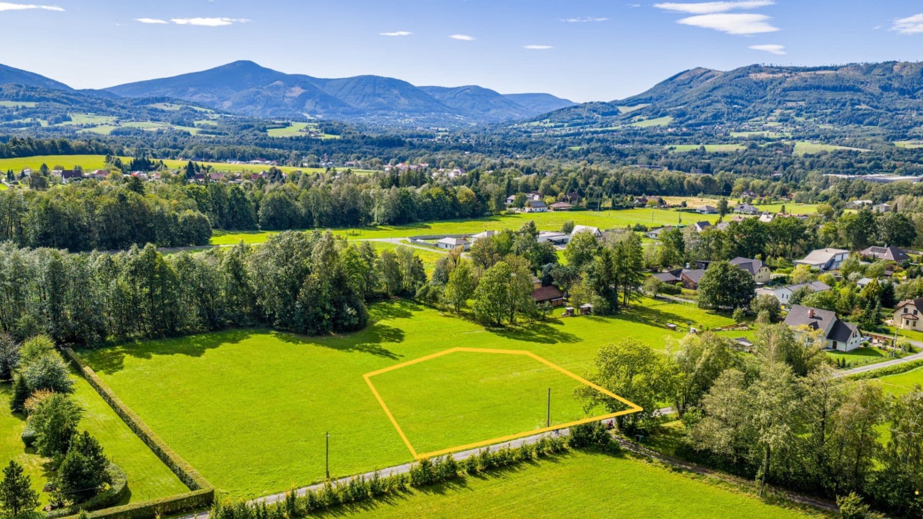 Predaj pozemku 2.350 m², Frýdlant nad Ostravicí, Moravskoslezský kraj Predaj pozemku 2.350 m², Frýdlant nad Ostravicí, Moravskoslezský kraj