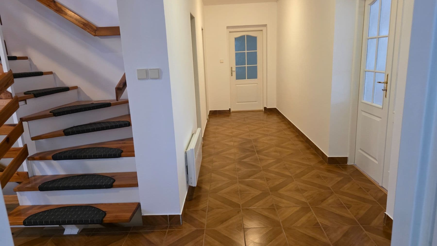 Prenájom domu 365 m², pozemek 600 m², V Březinkách, Praha, Praha Prenájom domu 365 m², pozemek 600 m², V Březinkách, Praha, Praha
