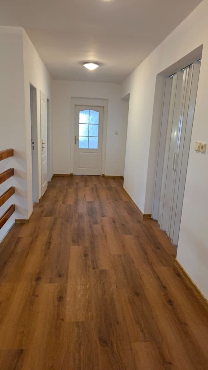 Prenájom domu 365 m², pozemek 600 m², V Březinkách, Praha, Praha Prenájom domu 365 m², pozemek 600 m², V Březinkách, Praha, Praha