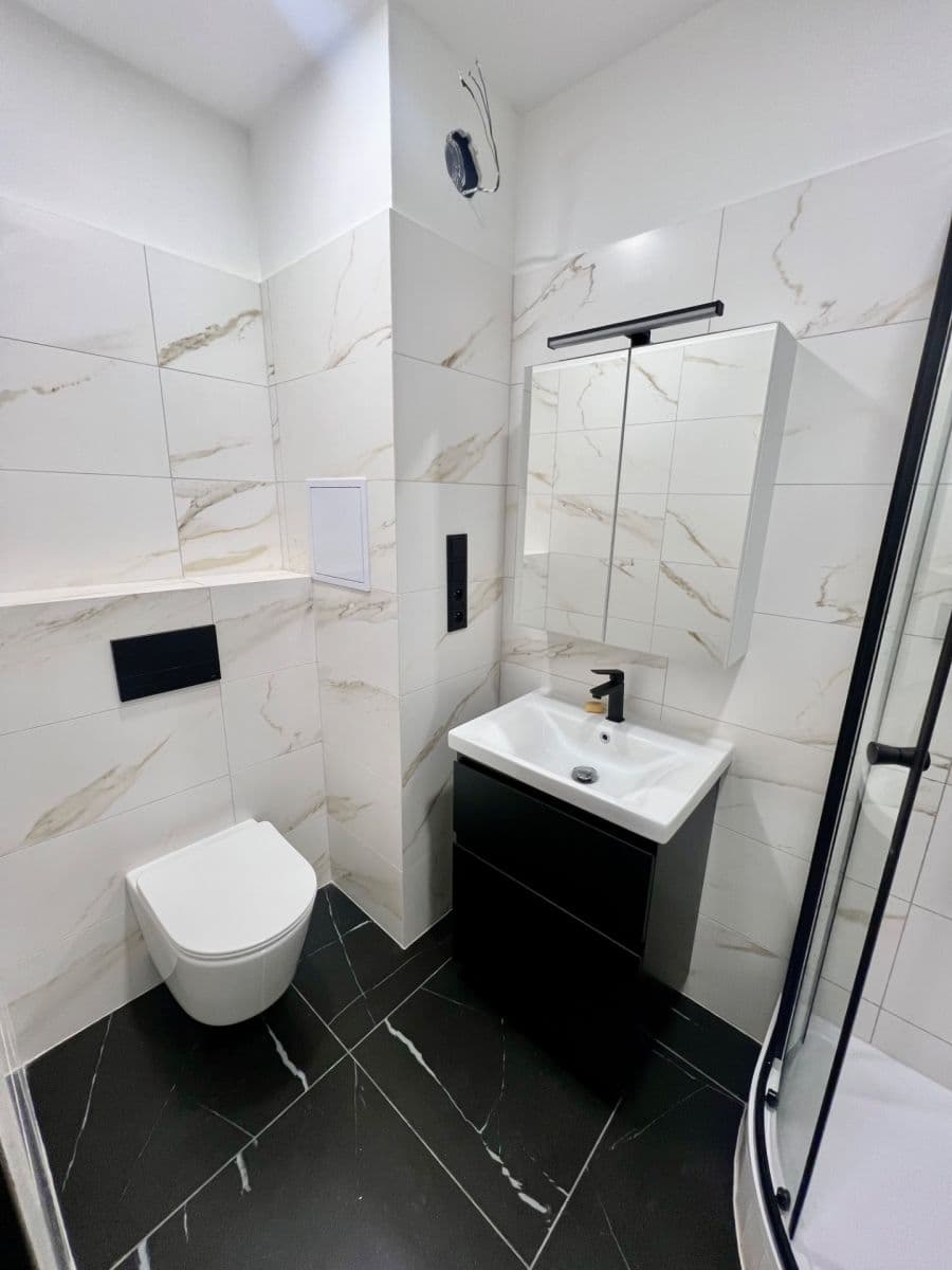 Prenájom bytu 3-izbový 73 m², Šmeralova, Karlovy Vary, Karlovarský kraj Prenájom bytu 3-izbový 73 m², Šmeralova, Karlovy Vary, Karlovarský kraj