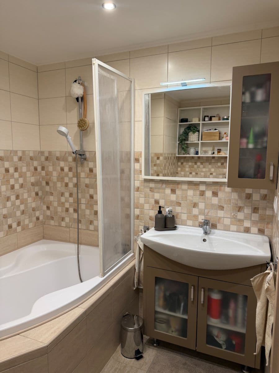 Predaj bytu 3-izbový 88 m², Žižkova, Slaný, Středočeský kraj Predaj bytu 3-izbový 88 m², Žižkova, Slaný, Středočeský kraj