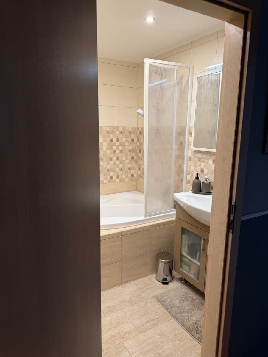 Predaj bytu 3-izbový 88 m², Žižkova, Slaný, Středočeský kraj Predaj bytu 3-izbový 88 m², Žižkova, Slaný, Středočeský kraj