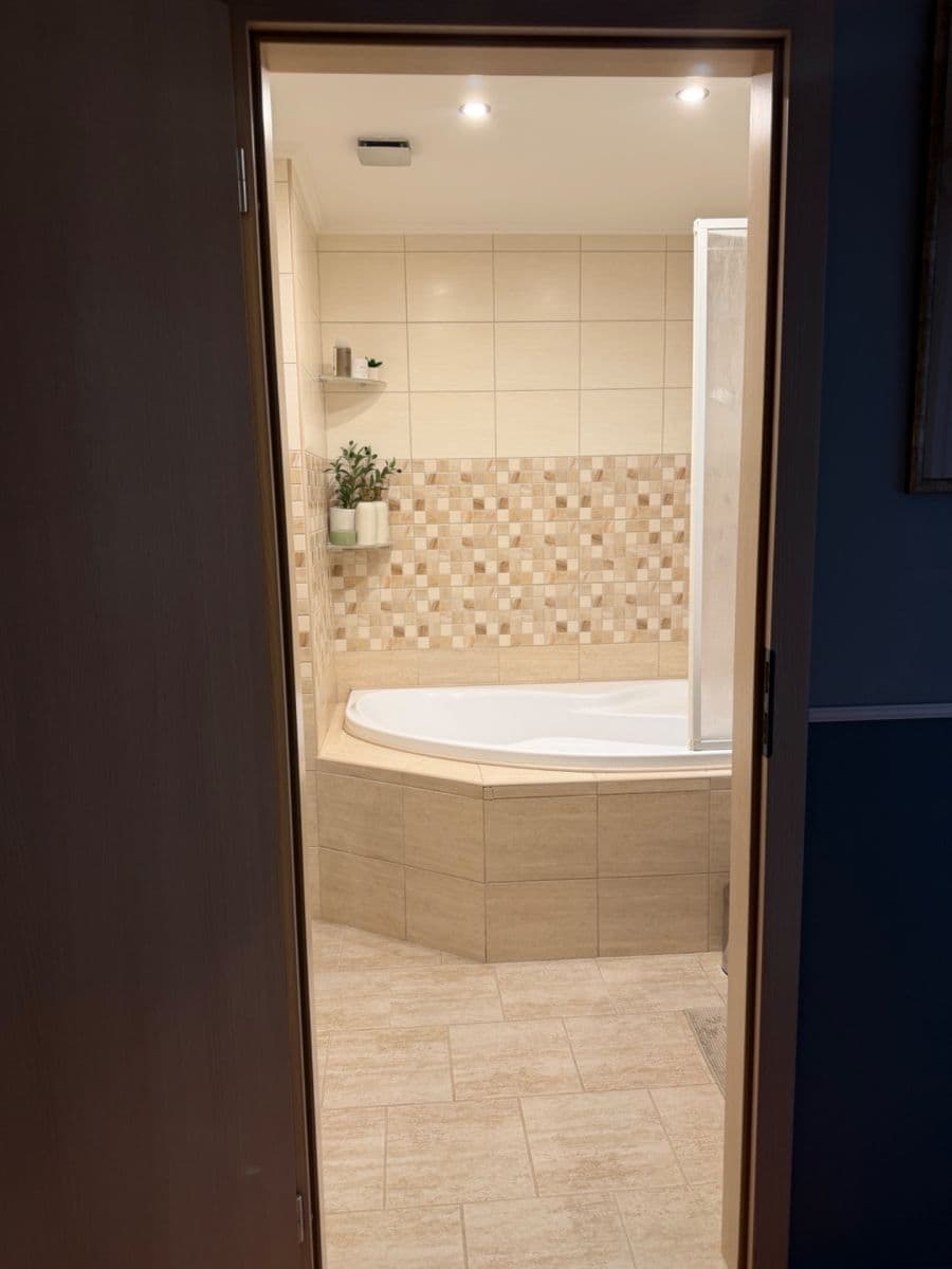 Predaj bytu 3-izbový 88 m², Žižkova, Slaný, Středočeský kraj Predaj bytu 3-izbový 88 m², Žižkova, Slaný, Středočeský kraj