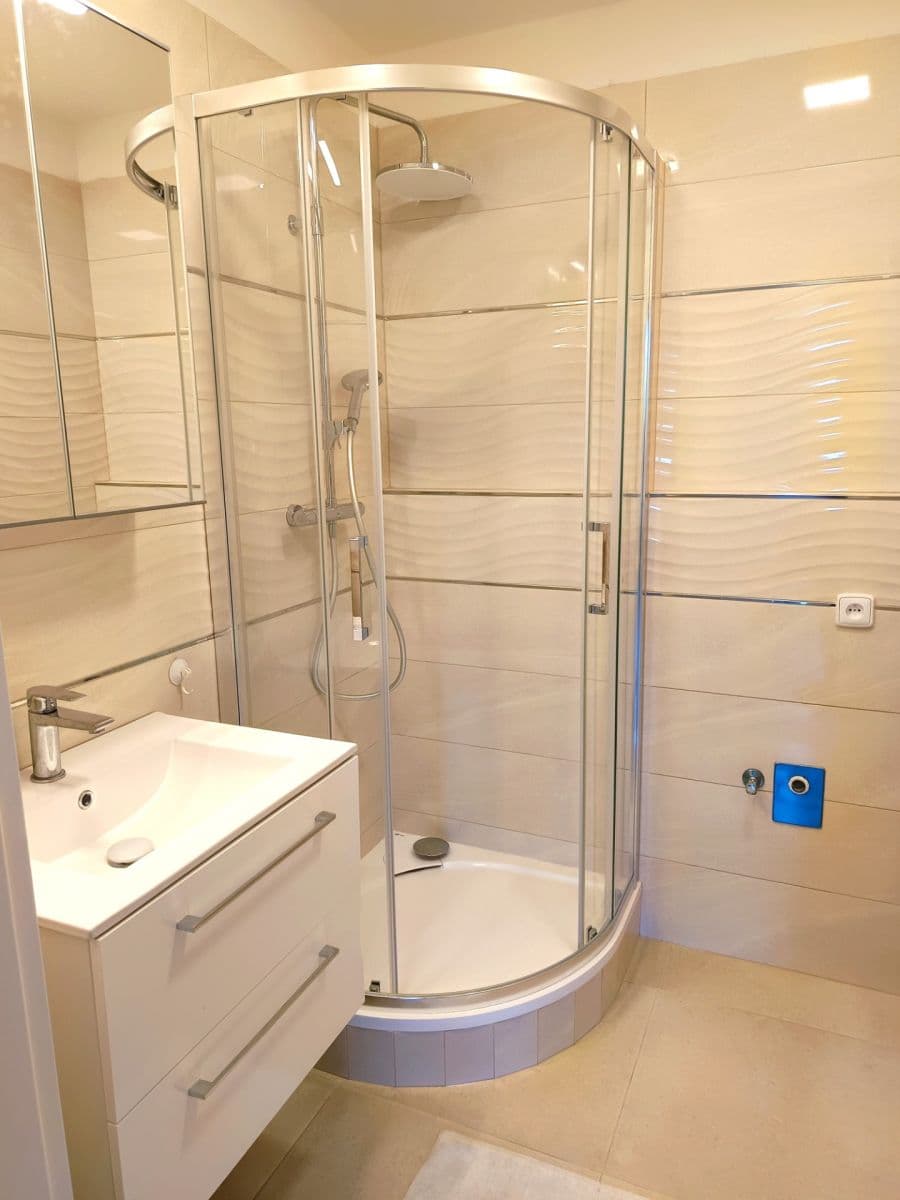 Prenájom bytu 3-izbový 78 m², Štěpařská, Praha, Praha Prenájom bytu 3-izbový 78 m², Štěpařská, Praha, Praha