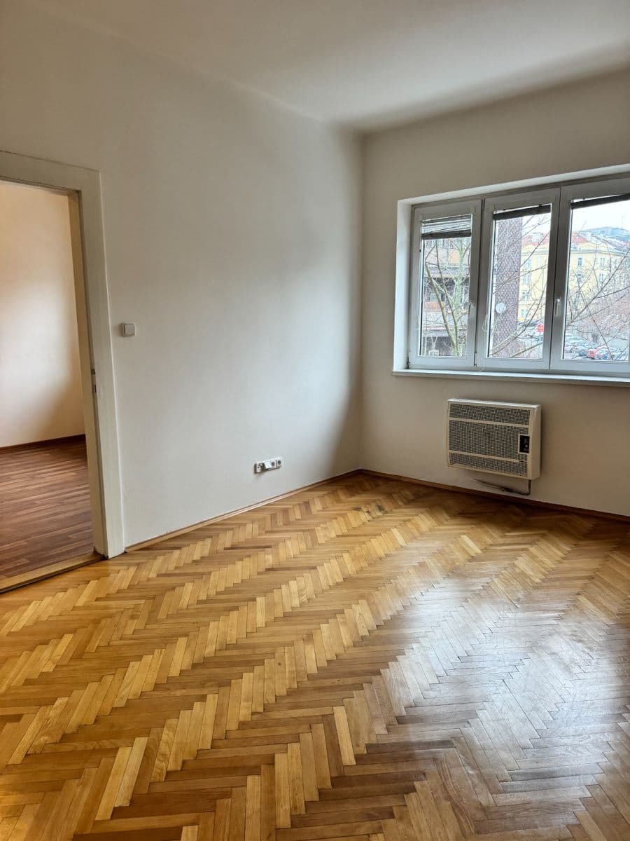 Prenájom bytu 2-izbový 55 m², Na Dolinách, Praha, Praha Prenájom bytu 2-izbový 55 m², Na Dolinách, Praha, Praha