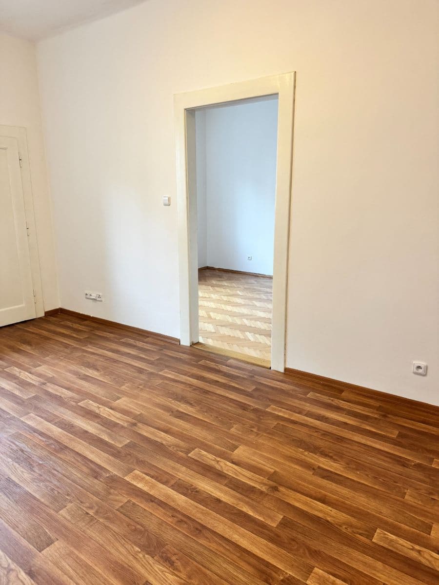 Prenájom bytu 2-izbový 55 m², Na Dolinách, Praha, Praha Prenájom bytu 2-izbový 55 m², Na Dolinách, Praha, Praha