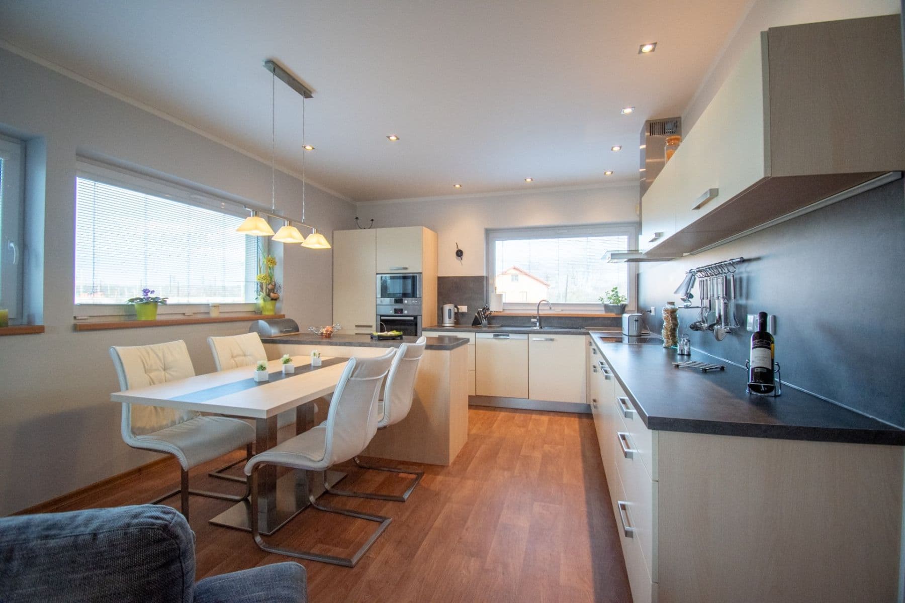 Predaj domu 224 m², pozemek 1.510 m², Račice, Ústecký kraj Predaj domu 224 m², pozemek 1.510 m², Račice, Ústecký kraj