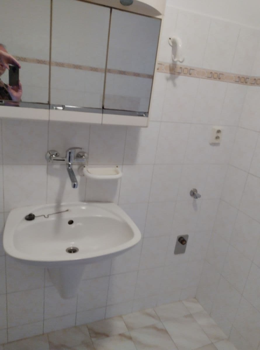 Prenájom bytu 3-izbový 100 m², Neklanova, Praha, Praha Prenájom bytu 3-izbový 100 m², Neklanova, Praha, Praha