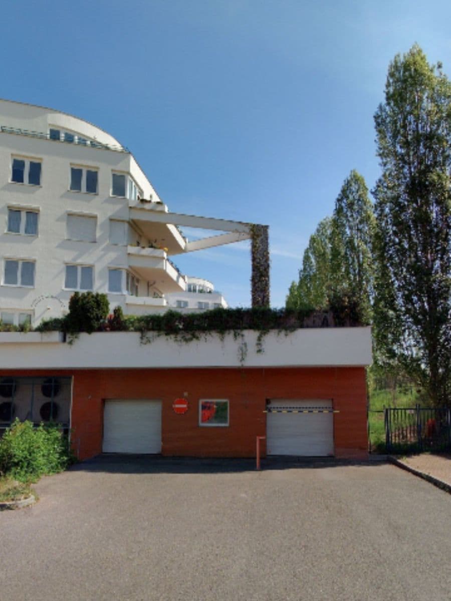 Prenájom garáže 15 m², Štěpařská, Praha, Praha Prenájom garáže 15 m², Štěpařská, Praha, Praha