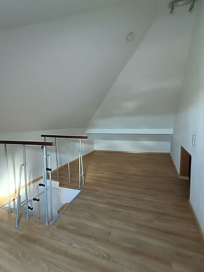 Prenájom bytu 3-izbový 85 m², Wilhelmstraße 37a, Lüdenscheid, Severné Porýnie - Westfálsko Prenájom bytu 3-izbový 85 m², Wilhelmstraße 37a, Lüdenscheid, Severné Porýnie - Westfálsko