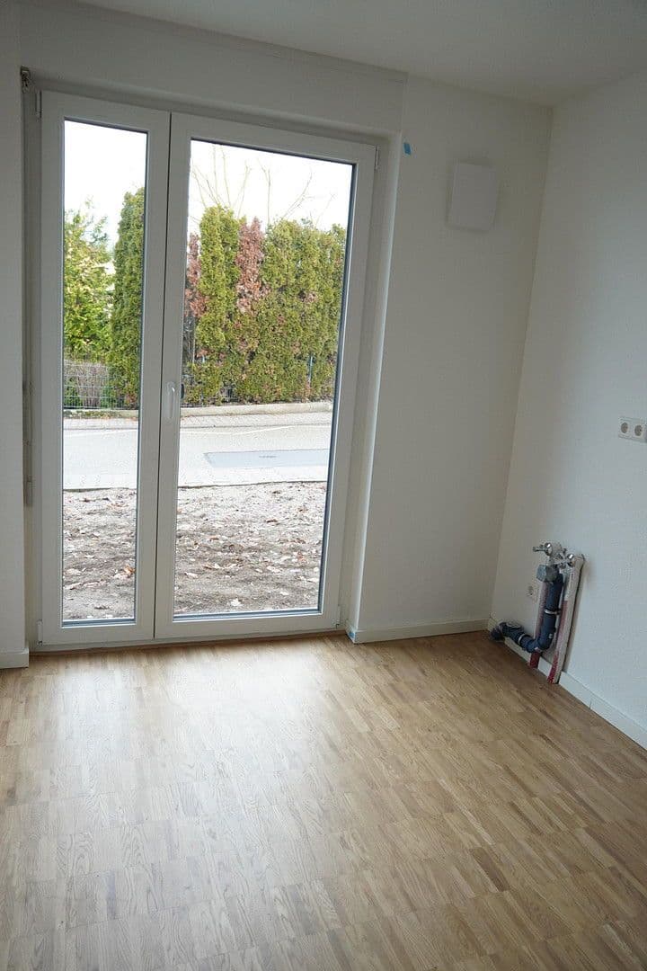 Prenájom domu 132 m², pozemek 180 m², Hölderlinstraße 26d, Pforzheim, Bádensko-Wurttembersko Prenájom domu 132 m², pozemek 180 m², Hölderlinstraße 26d, Pforzheim, Bádensko-Wurttembersko