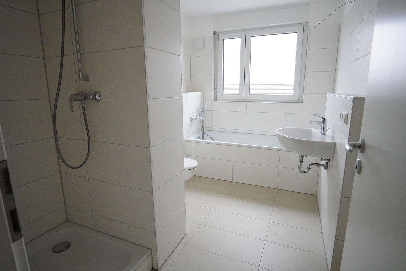 Prenájom domu 132 m², pozemek 180 m², Hölderlinstraße 26d, Pforzheim, Bádensko-Wurttembersko Prenájom domu 132 m², pozemek 180 m², Hölderlinstraße 26d, Pforzheim, Bádensko-Wurttembersko