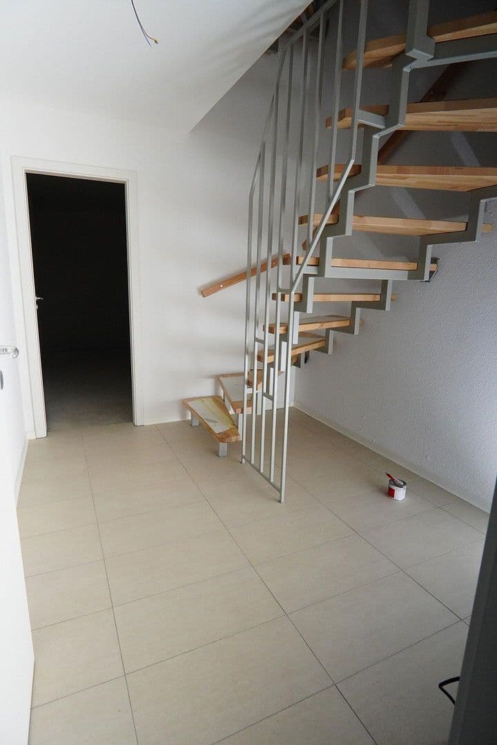 Prenájom domu 132 m², pozemek 180 m², Hölderlinstraße 26d, Pforzheim, Bádensko-Wurttembersko Prenájom domu 132 m², pozemek 180 m², Hölderlinstraße 26d, Pforzheim, Bádensko-Wurttembersko