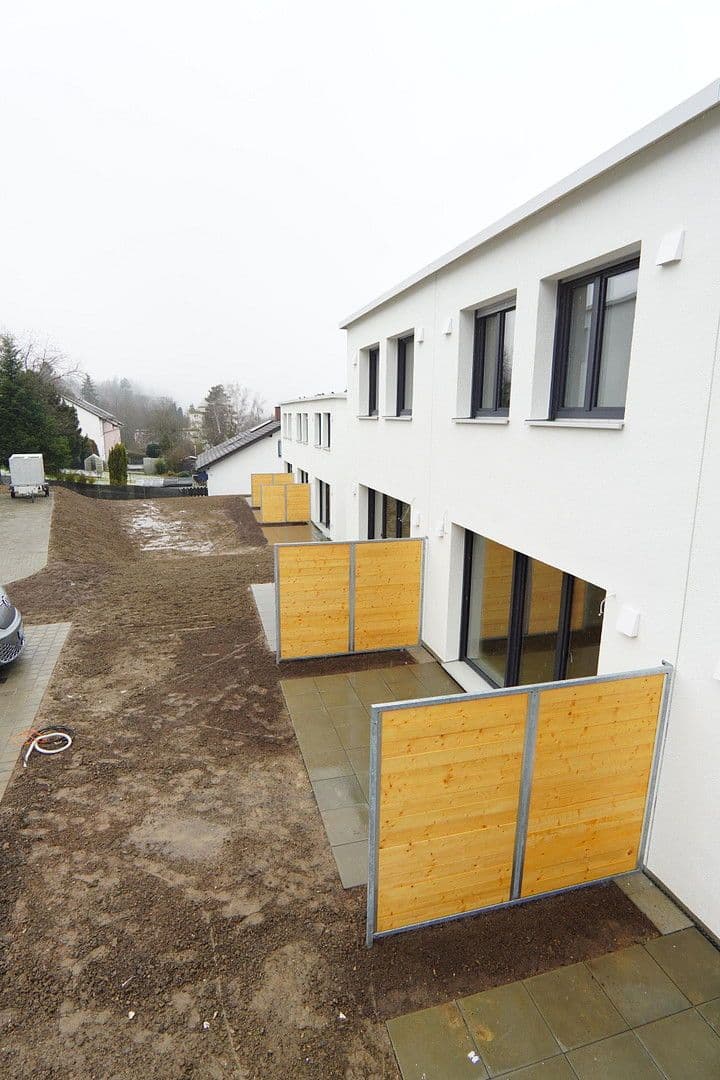 Prenájom domu 132 m², pozemek 180 m², Hölderlinstraße 26d, Pforzheim, Bádensko-Wurttembersko Prenájom domu 132 m², pozemek 180 m², Hölderlinstraße 26d, Pforzheim, Bádensko-Wurttembersko