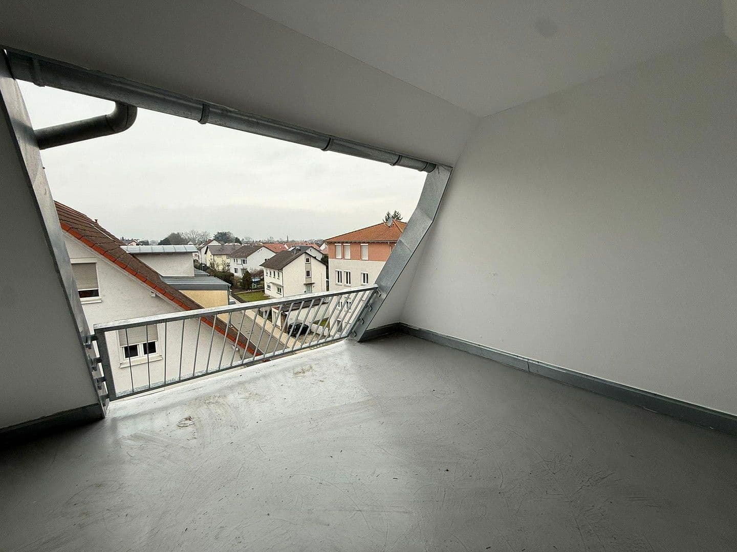 Prenájom bytu 3-izbový 116 m², Herxheim bei Landau/Pfalz, Porýnie-Falcko Prenájom bytu 3-izbový 116 m², Herxheim bei Landau/Pfalz, Porýnie-Falcko