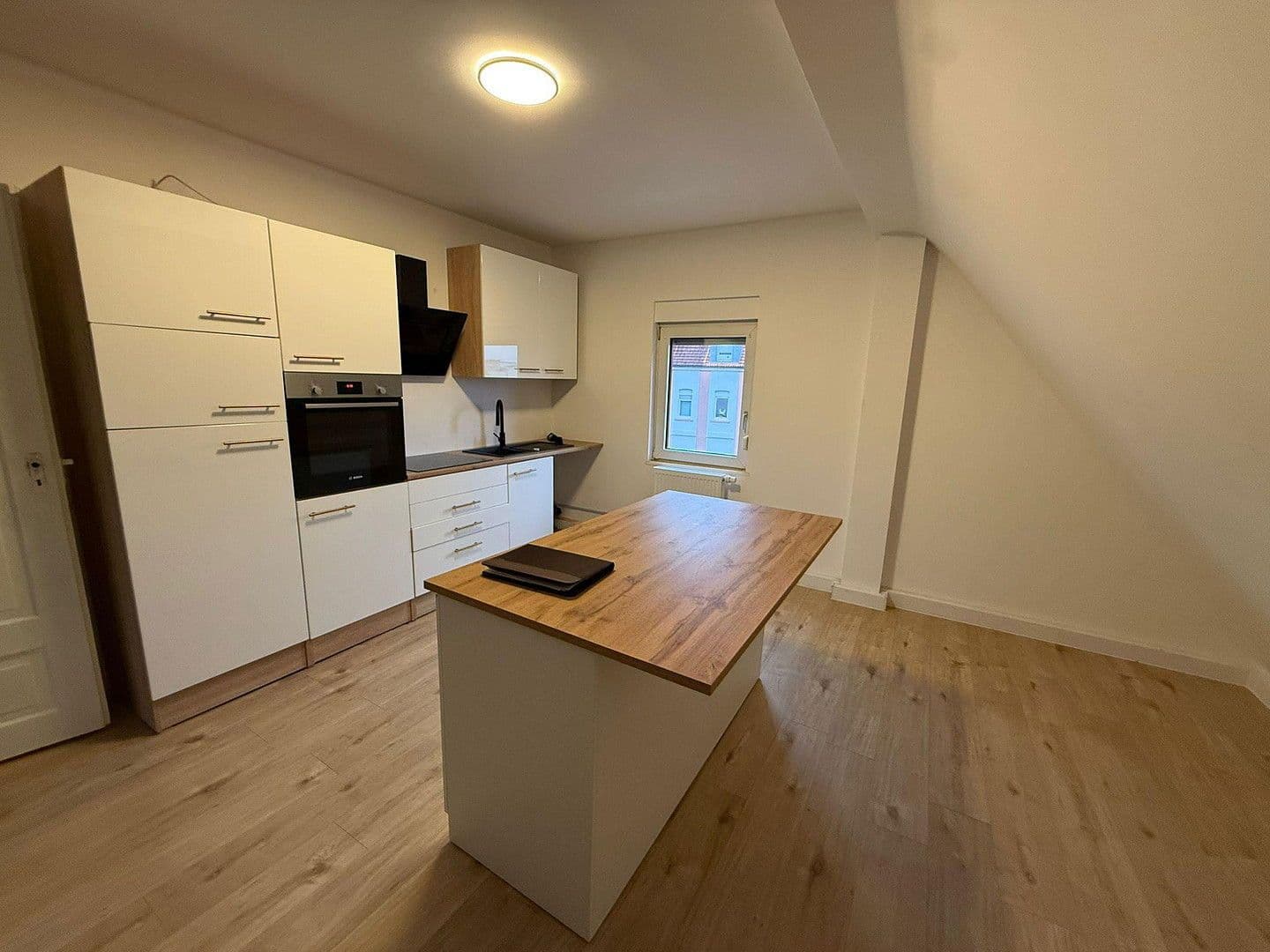 Prenájom bytu 3-izbový 116 m², Herxheim bei Landau/Pfalz, Porýnie-Falcko Prenájom bytu 3-izbový 116 m², Herxheim bei Landau/Pfalz, Porýnie-Falcko