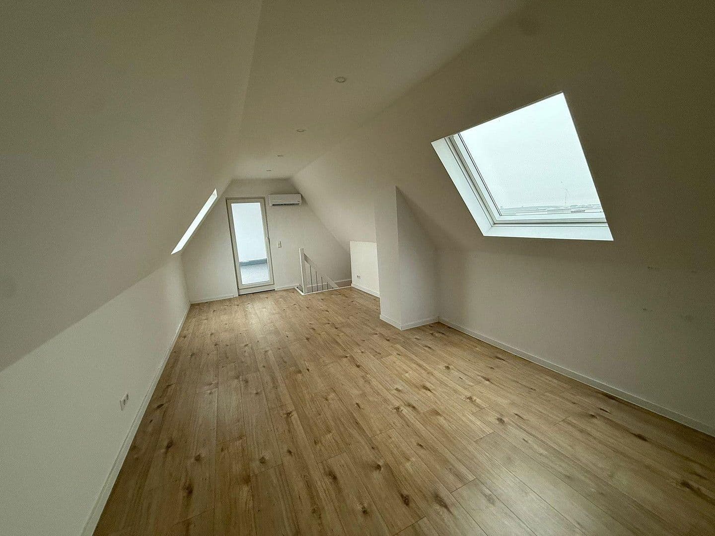 Prenájom bytu 3-izbový 116 m², Herxheim bei Landau/Pfalz, Porýnie-Falcko Prenájom bytu 3-izbový 116 m², Herxheim bei Landau/Pfalz, Porýnie-Falcko