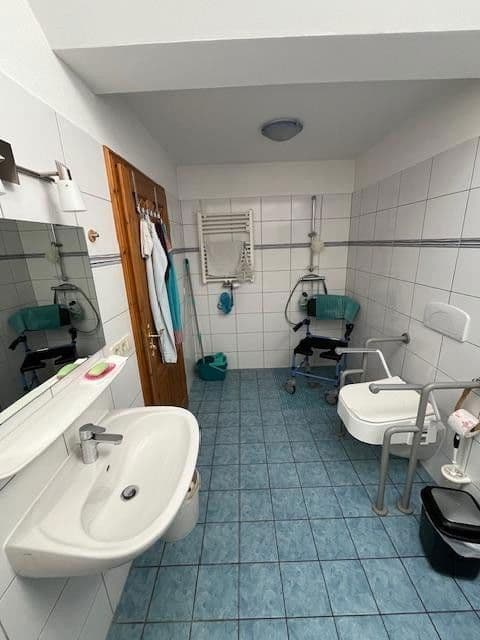 Predaj domu 588 m², pozemek 631 m², Doberlug-Kirchhain, Brandenbursko Predaj domu 588 m², pozemek 631 m², Doberlug-Kirchhain, Brandenbursko