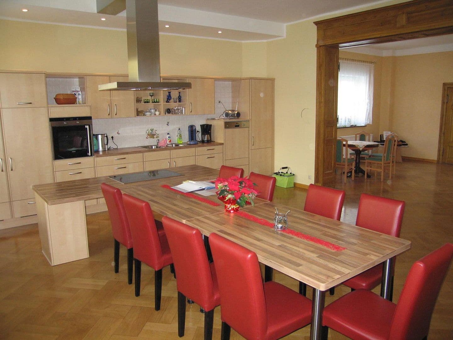 Predaj domu 588 m², pozemek 631 m², Doberlug-Kirchhain, Brandenbursko Predaj domu 588 m², pozemek 631 m², Doberlug-Kirchhain, Brandenbursko