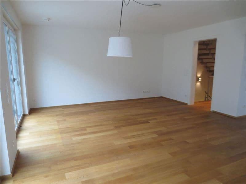Prenájom domu 189 m², pozemek 343 m², Im Brünnel 26A, Hirschberg an der Bergstraße, Bádensko-Wurttembersko Prenájom domu 189 m², pozemek 343 m², Im Brünnel 26A, Hirschberg an der Bergstraße, Bádensko-Wurttembersko