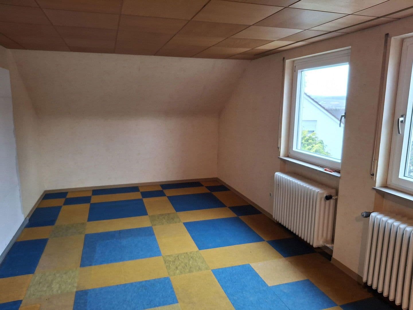 Predaj domu 122 m², pozemek 281 m², Wendlingen am Neckar, Bádensko-Wurttembersko Predaj domu 122 m², pozemek 281 m², Wendlingen am Neckar, Bádensko-Wurttembersko