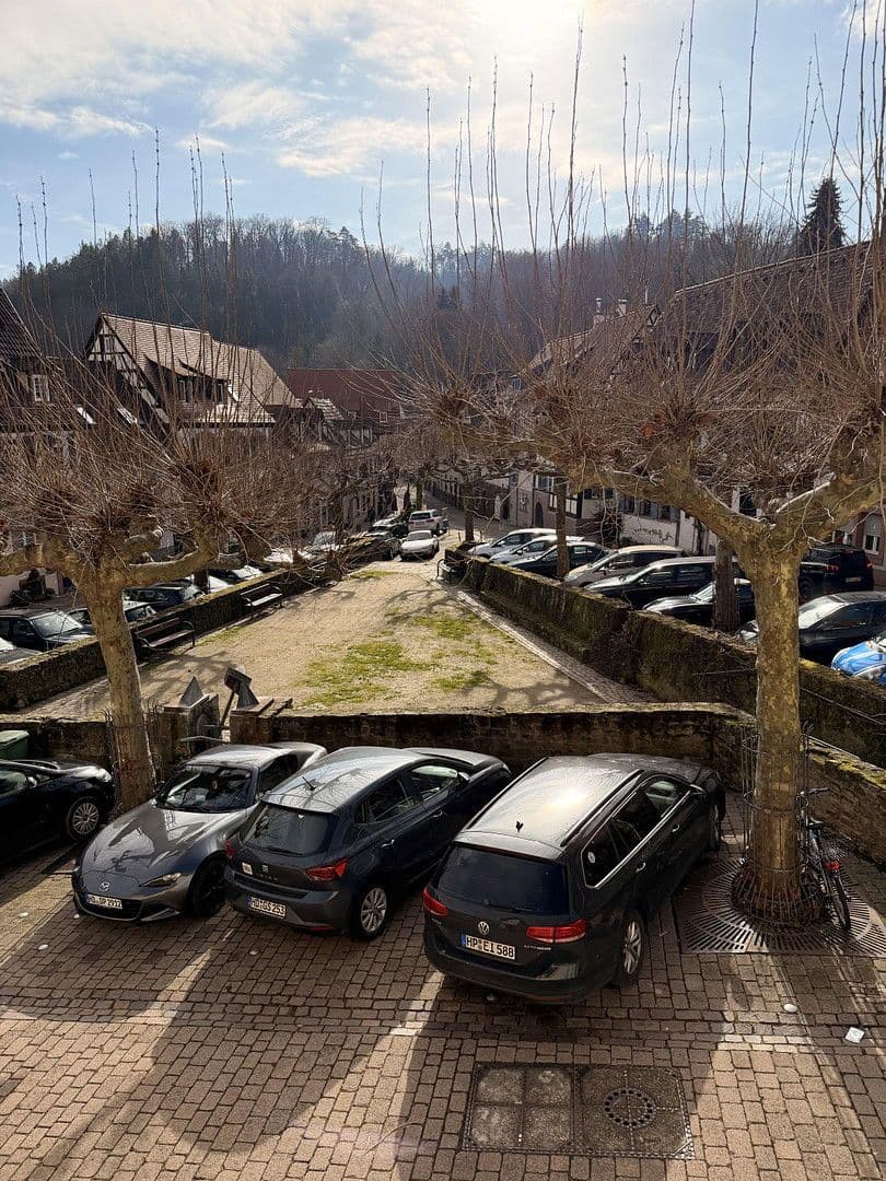 Prenájom bytu 6-izbový 121 m², Weinheim, Bádensko-Wurttembersko Prenájom bytu 6-izbový 121 m², Weinheim, Bádensko-Wurttembersko