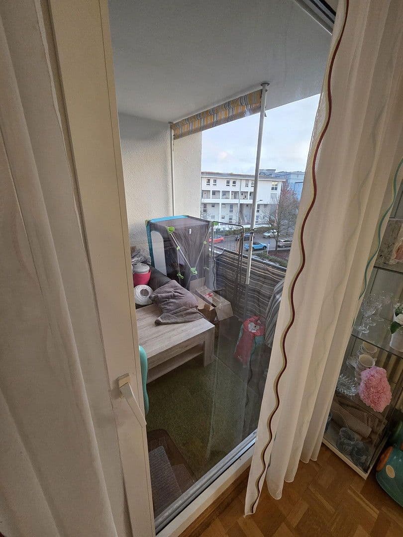 Prenájom bytu 2-izbový 60 m², Walter-Gropius-Str. 3, Reutlingen, Bádensko-Wurttembersko Prenájom bytu 2-izbový 60 m², Walter-Gropius-Str. 3, Reutlingen, Bádensko-Wurttembersko