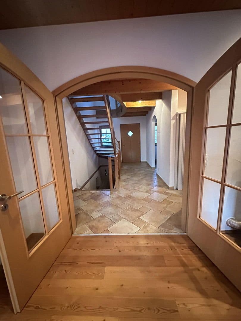 Predaj domu 310 m², pozemek 576 m², St. Leon-Rot, Bádensko-Wurttembersko Predaj domu 310 m², pozemek 576 m², St. Leon-Rot, Bádensko-Wurttembersko