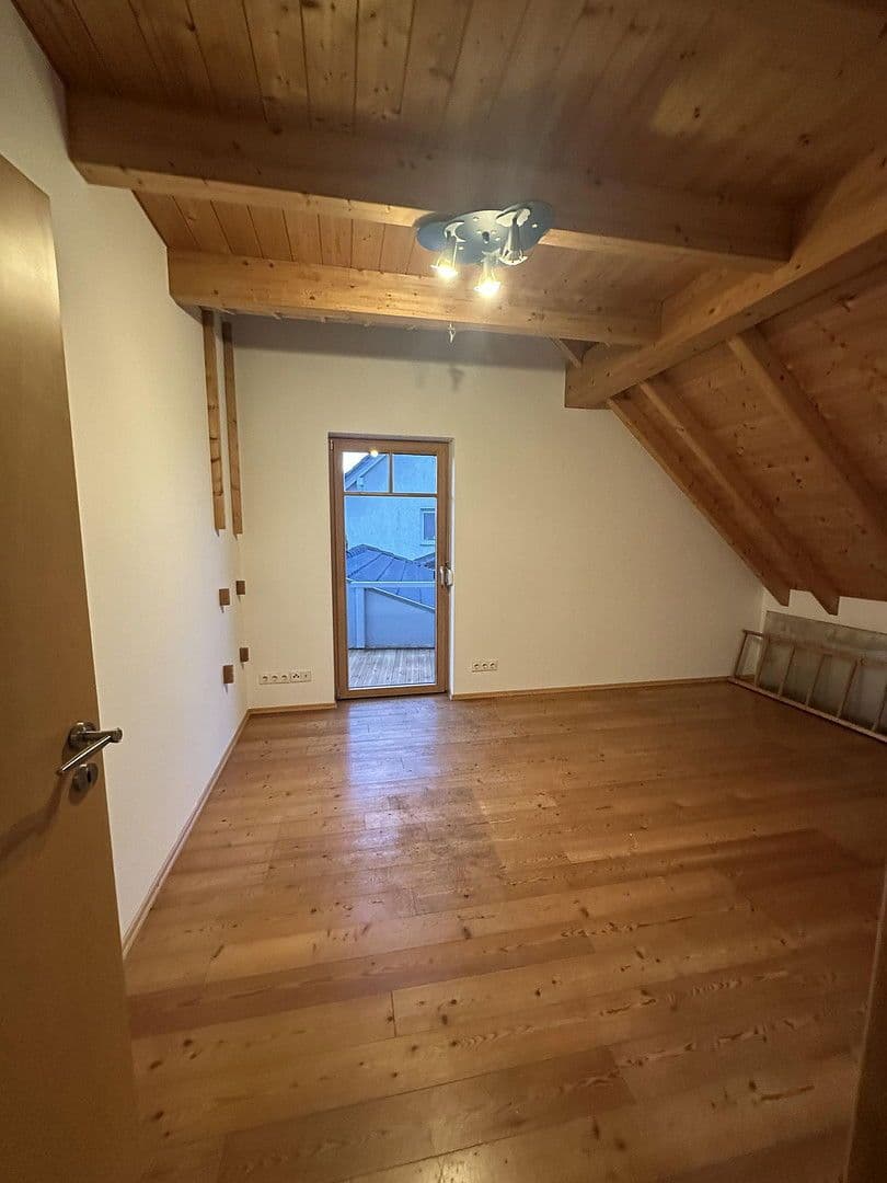 Predaj domu 310 m², pozemek 576 m², St. Leon-Rot, Bádensko-Wurttembersko Predaj domu 310 m², pozemek 576 m², St. Leon-Rot, Bádensko-Wurttembersko