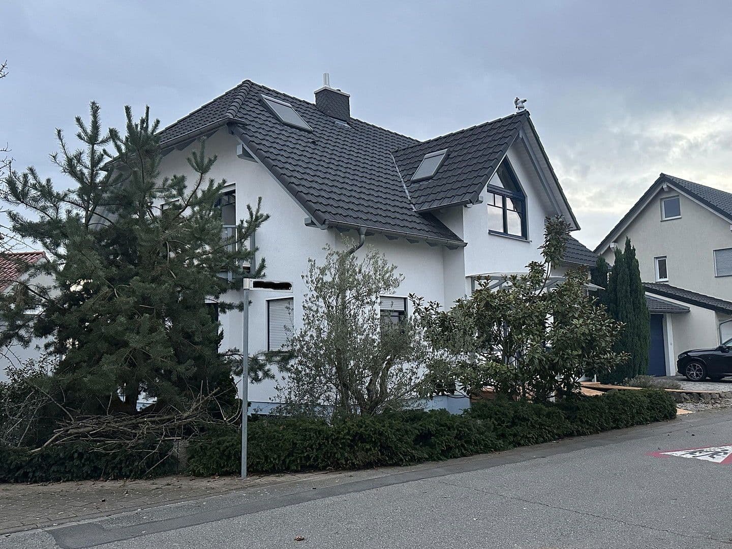 Predaj domu 310 m², pozemek 576 m², St. Leon-Rot, Bádensko-Wurttembersko Predaj domu 310 m², pozemek 576 m², St. Leon-Rot, Bádensko-Wurttembersko