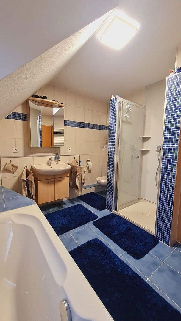 Predaj domu 138 m², pozemek 231 m², Karlsruhe, Bádensko-Wurttembersko Predaj domu 138 m², pozemek 231 m², Karlsruhe, Bádensko-Wurttembersko