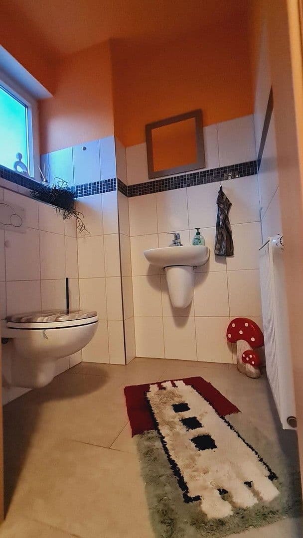 Predaj domu 138 m², pozemek 231 m², Karlsruhe, Bádensko-Wurttembersko Predaj domu 138 m², pozemek 231 m², Karlsruhe, Bádensko-Wurttembersko